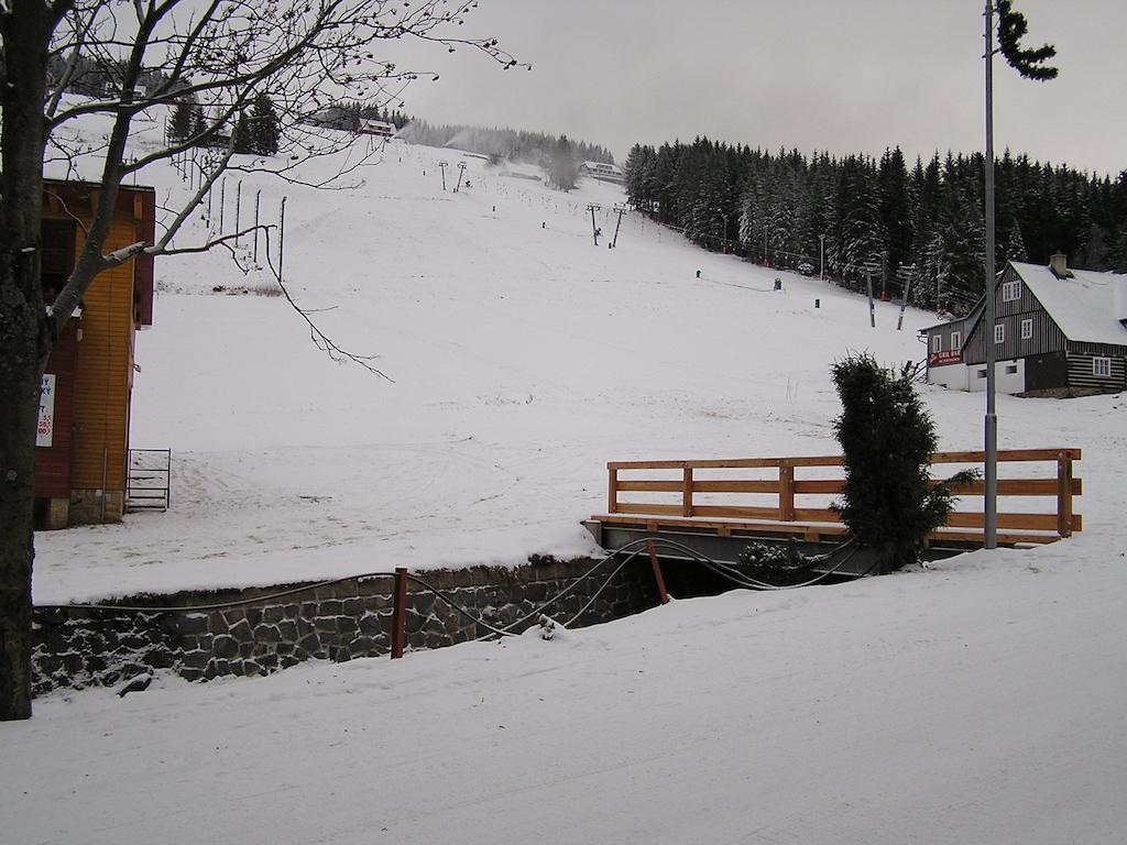 Penzion Mikeš Pec pod Snezkou Esterno foto